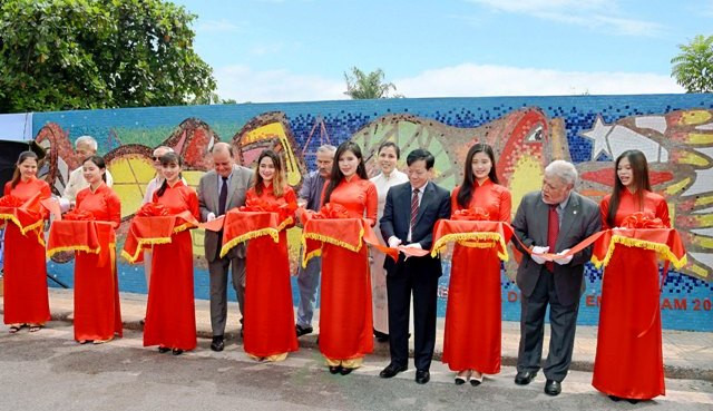 Un nouveau tronçon de la Route de la céramique inauguré à Hanoï ảnh 3 Un nouveau tronçon de la Route de la céramique inauguré à Hanoï ảnh 3