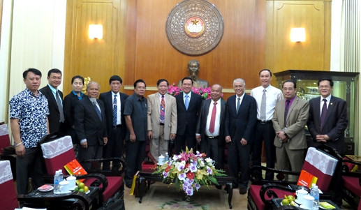 Une délégation des avocats laotiens reçue par un dirigeant du Front de la Patrie du Vietnam ảnh 1 Une délégation des avocats laotiens reçue par un dirigeant du Front de la Patrie du Vietnam ảnh 1
