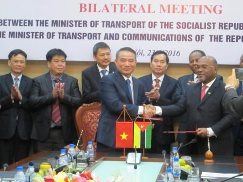 Vietnam, Mozambique intensifient leur coopération dans les transports ảnh 1 Vietnam, Mozambique intensifient leur coopération dans les transports ảnh 1