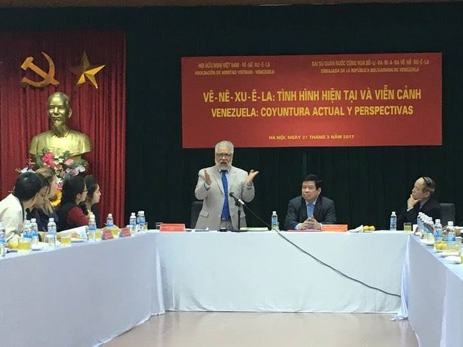 Table ronde sur le Venezuela à Hanoi ảnh 1 Table ronde sur le Venezuela à Hanoi ảnh 1