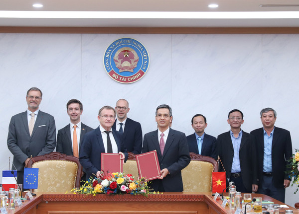 Le Vietnam et la France échangent un accord de financement pour des projets sur le changement climatique ảnh 1 Le Vietnam et la France échangent un accord de financement pour des projets sur le changement climatique ảnh 1