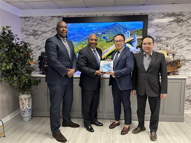 Promouvoir la coopération décentralisée entre le Vietnam et les États-Unis ảnh 1