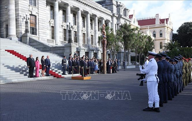 La cérémonie d'accueil du PM Pham Minh Chinh en visite officielle en Nouvelle-Zélande ảnh 1 La cérémonie d'accueil du PM Pham Minh Chinh en visite officielle en Nouvelle-Zélande ảnh 1