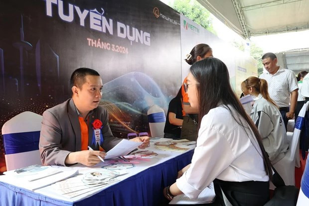 Plus de 5.200 emplois proposés au salon de l'emploi de Ho Chi Minh-Ville ảnh 1 Plus de 5.200 emplois proposés au salon de l'emploi de Ho Chi Minh-Ville ảnh 1
