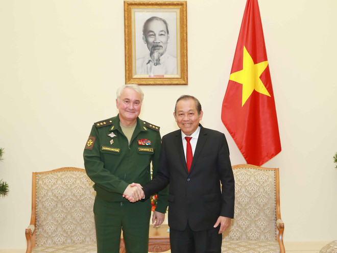 Le vice-Premier permanent Truong Hoa Binh reçoit le vice-ministre russe de la Défense ảnh 1 Le vice-Premier permanent Truong Hoa Binh reçoit le vice-ministre russe de la Défense ảnh 1