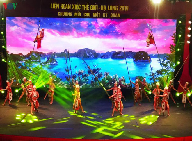 Ouverture du Festival mondial du cirque d’Ha Long 2019 ảnh 1 Ouverture du Festival mondial du cirque d’Ha Long 2019 ảnh 1