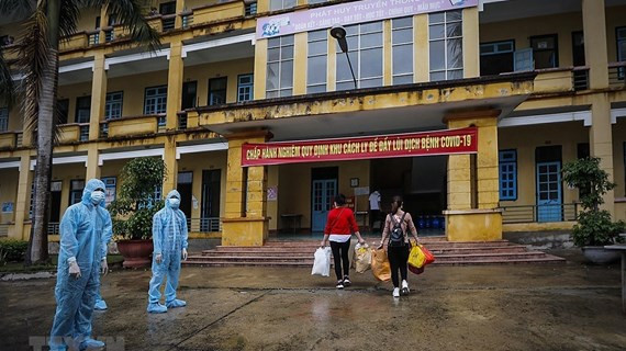 Mise en oeuvre stricte de la quarantaine centralisée pour le COVID-19 au Vietnam ảnh 1 Mise en oeuvre stricte de la quarantaine centralisée pour le COVID-19 au Vietnam ảnh 1