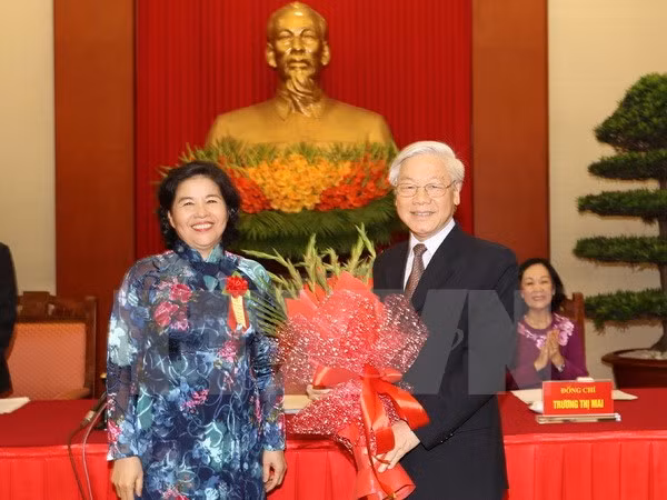 Le leader du PCV rencontre une délégation du programme «Gloire du Vietnam» ảnh 1