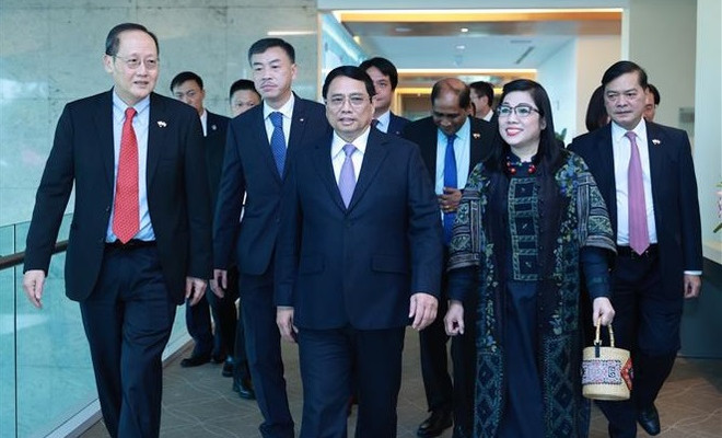 Le Premier ministre Pham Minh Chinh entame sa visite officielle à Singapour ảnh 1