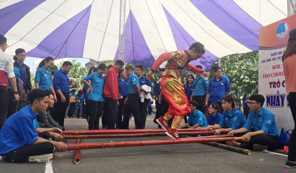 Plus de 1.000 jeunes à la Fête culturelle des ethnies vietnamiennes à Hô Chi Minh-Ville ảnh 1 Plus de 1.000 jeunes à la Fête culturelle des ethnies vietnamiennes à Hô Chi Minh-Ville ảnh 1