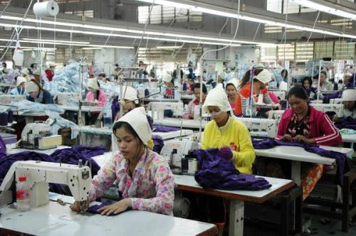 La BM prévoit une croissance du Cambodge de moins de 7% dans les deux ans ảnh 1