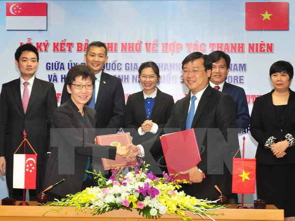 Renforcement des relations entre les jeunes vietnamiens et singapouriens ảnh 1 Renforcement des relations entre les jeunes vietnamiens et singapouriens ảnh 1