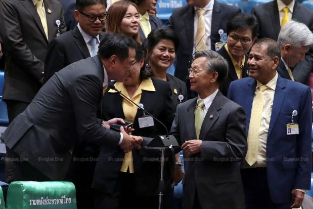 Thaïlande : Chuan Leekpai élu président de la Chambre des représentants ảnh 1 Thaïlande : Chuan Leekpai élu président de la Chambre des représentants ảnh 1