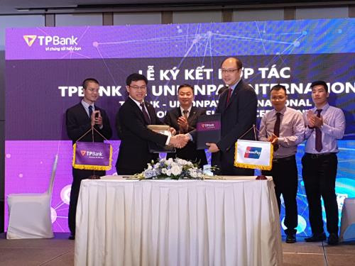 UnionPay International coopère avec TPBank pour élargir le paiement par carte et code QR ảnh 1 UnionPay International coopère avec TPBank pour élargir le paiement par carte et code QR ảnh 1