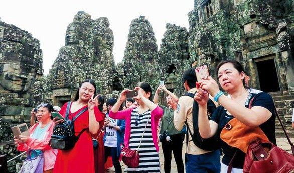 Les visiteurs chinois au Cambodge en hausse de 37% en quatre mois ảnh 1