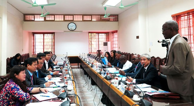 La Côte d'Ivoire étudie des expériences du Vietnam dans l'éducation ảnh 1 La Côte d'Ivoire étudie des expériences du Vietnam dans l'éducation ảnh 1