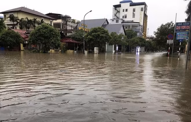 De fortes pluies causent de lourds dégâts dans le Nord ảnh 1
