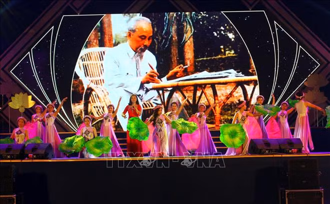 Clôture du Festival du village Sen ảnh 1