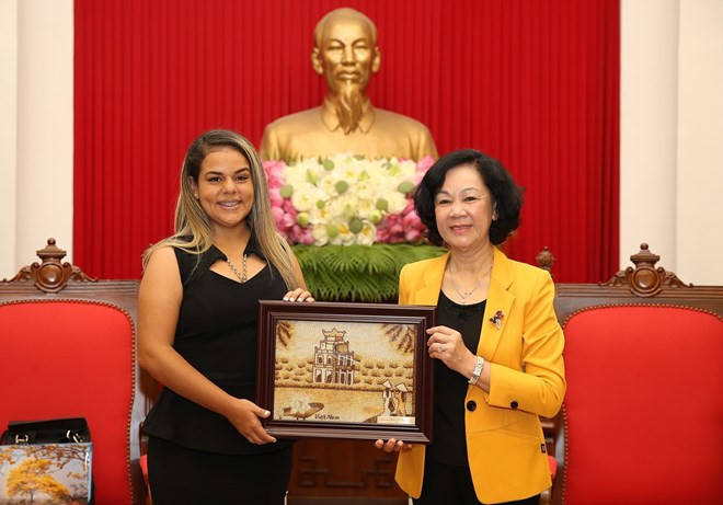 Une délégation de la jeunesse vénézuélienne en visite à Hanoi ảnh 1 Une délégation de la jeunesse vénézuélienne en visite à Hanoi ảnh 1