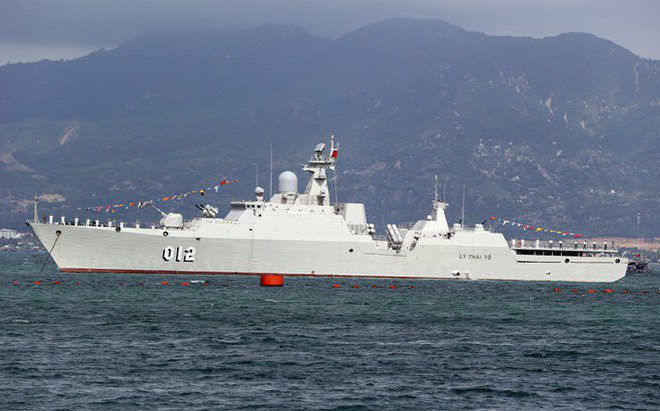 Un navire militaire du Vietnam effectue une visite d'amitié au Myanmar ảnh 1