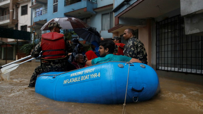 En Asie du Sud, des fortes inondations font de nombreuses victimes ảnh 1 En Asie du Sud, des fortes inondations font de nombreuses victimes ảnh 1