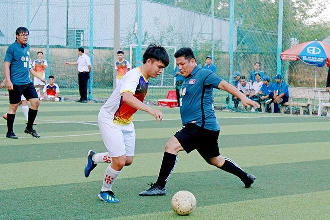 Echange d’amitié entre jeunes vietnamiens et cambodgiens ảnh 1 Echange d’amitié entre jeunes vietnamiens et cambodgiens ảnh 1