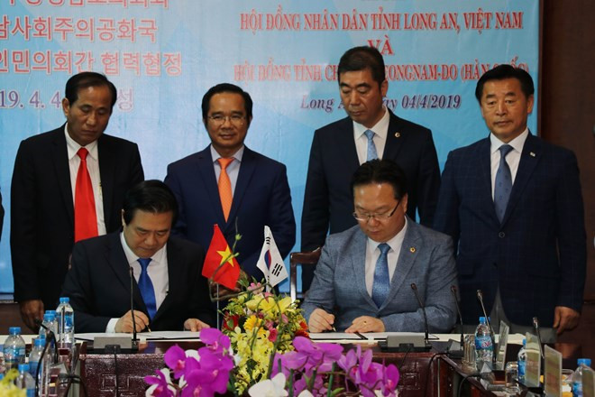 Long An et la province sud-coréenne de Chungcheongnam-do intensifient leur coopération ảnh 1 Long An et la province sud-coréenne de Chungcheongnam-do intensifient leur coopération ảnh 1