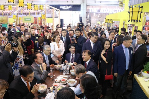 Semaine des marchandises vietnamiennes en Thaïlande 2019 ảnh 1 Semaine des marchandises vietnamiennes en Thaïlande 2019 ảnh 1