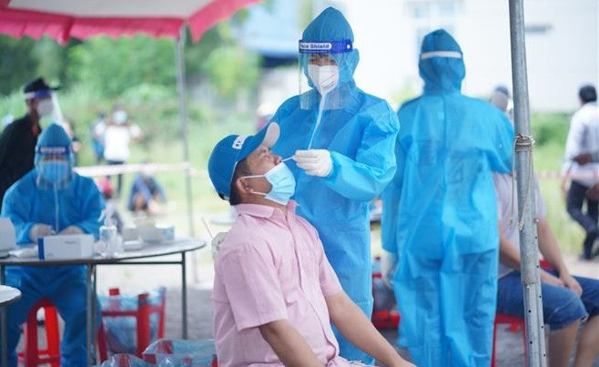 COVID-19 : Binh Duong prolonge la distanciation sociale dans les “zones rouges” ảnh 2 COVID-19 : Binh Duong prolonge la distanciation sociale dans les “zones rouges” ảnh 2