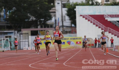 500 sportifs au meeting international d’athlétisme de Ho Chi Minh-Ville élargi ảnh 1