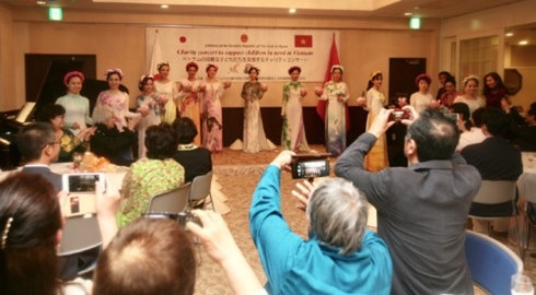 L’ambassade du Vietnam au Japon au chevet des enfants démunis ảnh 1 L’ambassade du Vietnam au Japon au chevet des enfants démunis ảnh 1