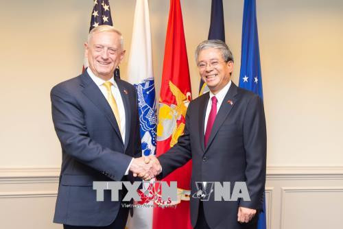 Des officiels américains apprécient le développement des relations avec le Vietnam ảnh 1 Des officiels américains apprécient le développement des relations avec le Vietnam ảnh 1