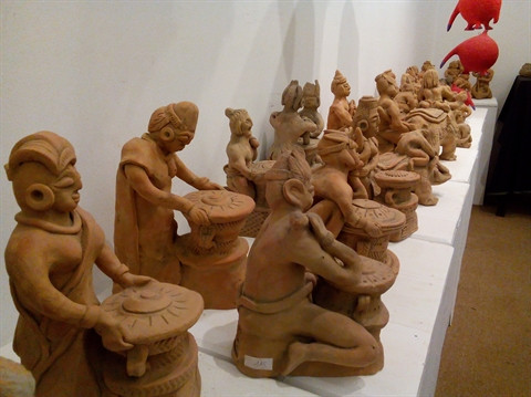 Arts premiers et art contemporain : dialogue entre sculpteurs vietnamiens ảnh 2 Arts premiers et art contemporain : dialogue entre sculpteurs vietnamiens ảnh 2