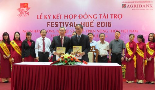 Agribank, sponsor principal du Festival de Hue 2016 ảnh 1