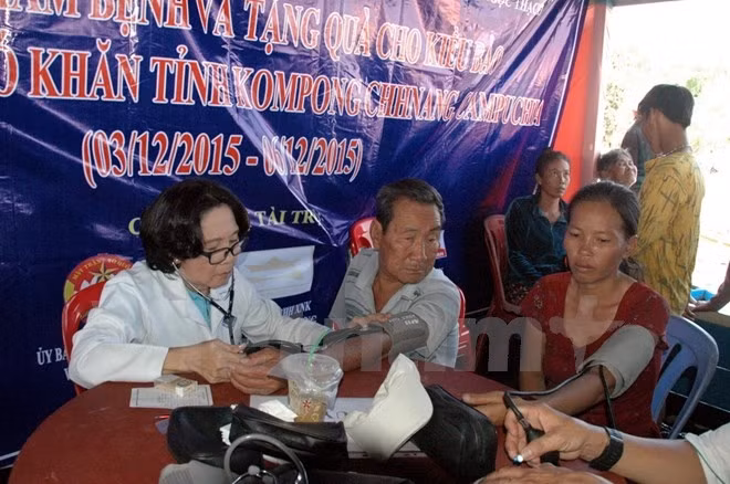 Consultations médicales gratuites pour les Viêt kiêu cambodgiens ảnh 1