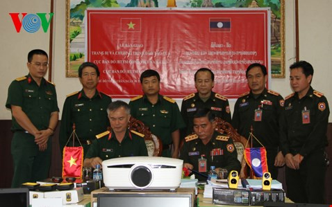 Le Vietnam aide le Laos dans la formation en topographie militaire ảnh 1 Le Vietnam aide le Laos dans la formation en topographie militaire ảnh 1