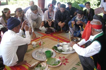 La langue Cor entre dans les programmes scolaires à Quang Nam ảnh 1 La langue Cor entre dans les programmes scolaires à Quang Nam ảnh 1