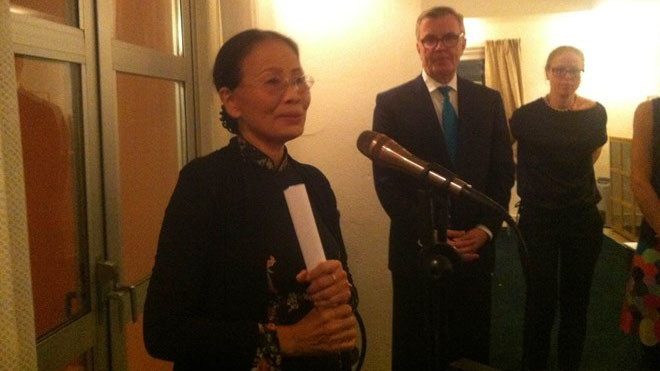 Le premier poète vietnamien reçoit le prix littéraire suédois Cikada ảnh 1 Le premier poète vietnamien reçoit le prix littéraire suédois Cikada ảnh 1