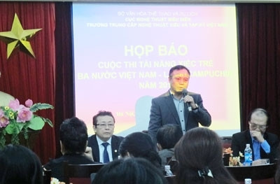 Lancement du concours de cirque Vietnam-Laos-Cambodge de 2015 ảnh 1 Lancement du concours de cirque Vietnam-Laos-Cambodge de 2015 ảnh 1