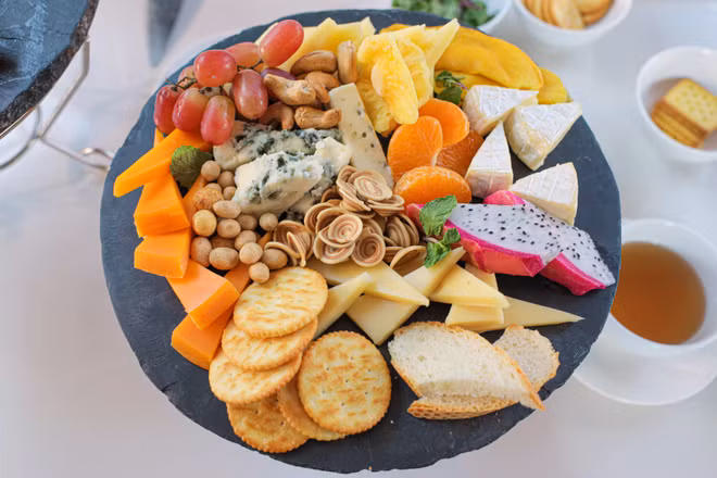 Quand le fromage français s'unit aux saveurs locales ảnh 1