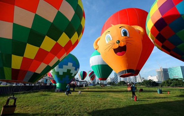 À Hô Chi Minh-Ville, les montgolfières s’envolent pour célébrer la Fête nationale ảnh 1 À Hô Chi Minh-Ville, les montgolfières s’envolent pour célébrer la Fête nationale ảnh 1