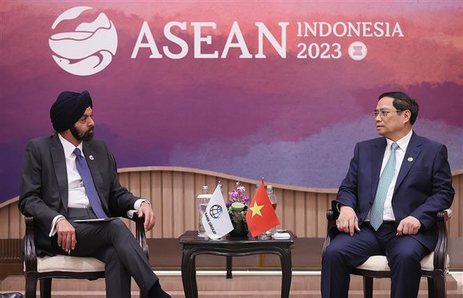 Le PM rencontre le président de la Banque mondiale en Indonésie ảnh 1 Le PM rencontre le président de la Banque mondiale en Indonésie ảnh 1