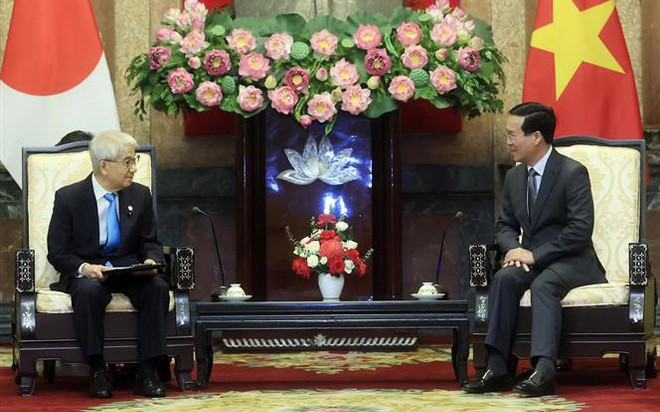 Le président Vo Van Thuong reçoit le président de la Chambre des conseillers du Japon ảnh 1 Le président Vo Van Thuong reçoit le président de la Chambre des conseillers du Japon ảnh 1