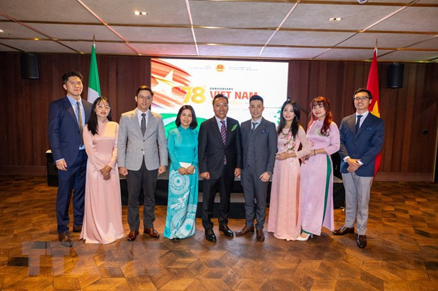 Promotion des activités des étudiants vietnamiens en Irlande ảnh 1 Promotion des activités des étudiants vietnamiens en Irlande ảnh 1