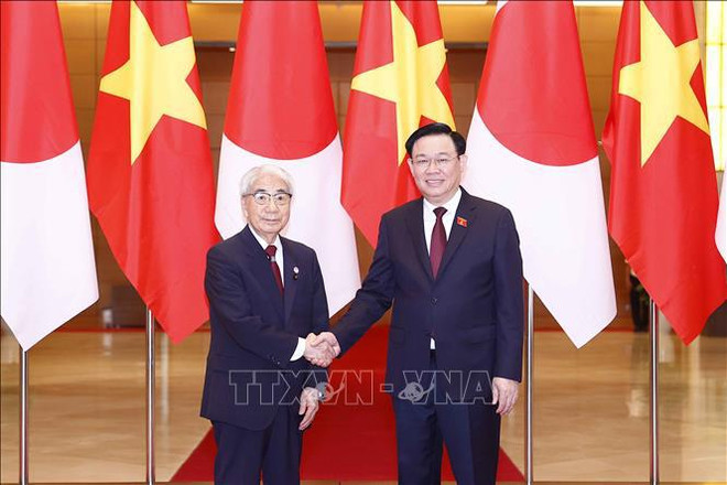 Le président de la Chambre des conseillers du Japon termine sa visite au Vietnam ảnh 1 Le président de la Chambre des conseillers du Japon termine sa visite au Vietnam ảnh 1
