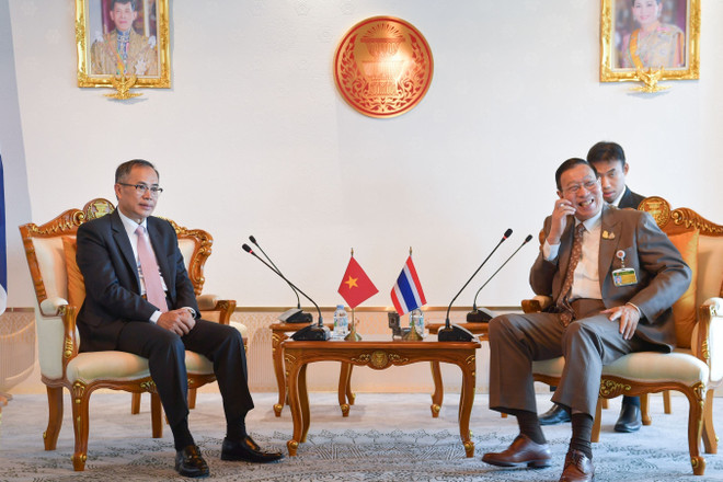 Le président du Sénat thaïlandais estime hautement les relations de coopération et d’amitié avec le Vietnam ảnh 1 Le président du Sénat thaïlandais estime hautement les relations de coopération et d’amitié avec le Vietnam ảnh 1