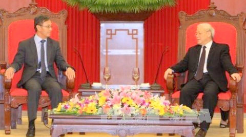 Nguyên Phu Trong reçoit le nouvel ambassadeur du Laos au Vietnam ảnh 1 Nguyên Phu Trong reçoit le nouvel ambassadeur du Laos au Vietnam ảnh 1