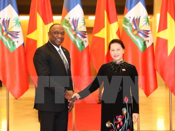 Entretien entre la présidente de l’AN du Vietnam et le président du Sénat de la R. d'Haïti ảnh 1 Entretien entre la présidente de l’AN du Vietnam et le président du Sénat de la R. d'Haïti ảnh 1