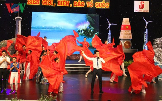 Programme artistique "S'orienter vers les frontières, la mer et les îles du pays" ảnh 1 Programme artistique "S'orienter vers les frontières, la mer et les îles du pays" ảnh 1