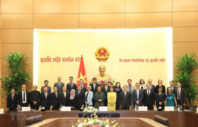 Tong Thi Phong rencontre des diplomates des pays de l'ASEAN et des observateurs de l'AIPA ảnh 1 Tong Thi Phong rencontre des diplomates des pays de l'ASEAN et des observateurs de l'AIPA ảnh 1